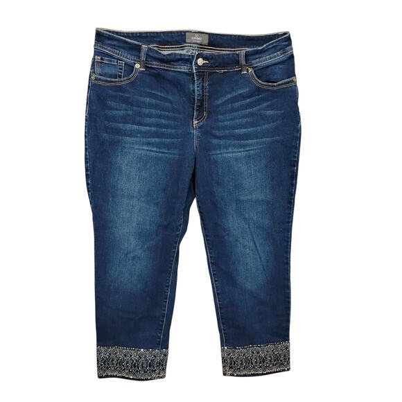 Chicos So Slimming Capri Jeans Size 2.5 Blue Wash Beaded Hems Stretchy Zippered - Picture 1 of 9